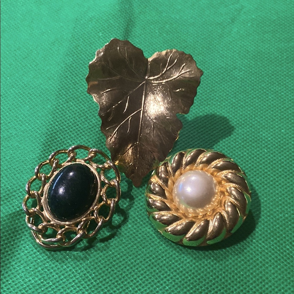 Gold-Tone Leaf and Classic Pearl & Black Stone Brooch Set